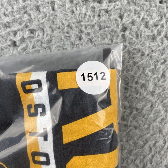 NWT Champion Mens Bruns Boston Hockey Gray Crew Neck T-Shirt Gray Yellow Medium - Picture 9 of 9